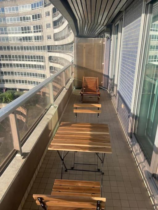 Tour Eiffel Terrasse Vue Seine Apartment Paris Bagian luar foto